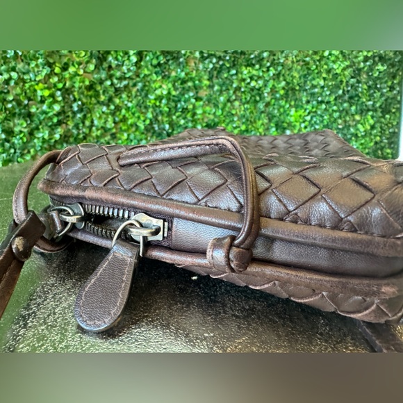 Bottega Veneta Brown Leather Crossbody - Picture 8 of 12